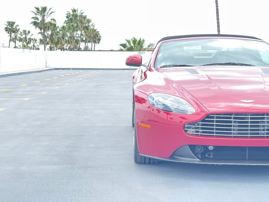 2011 Aston Martin V8 Image 23