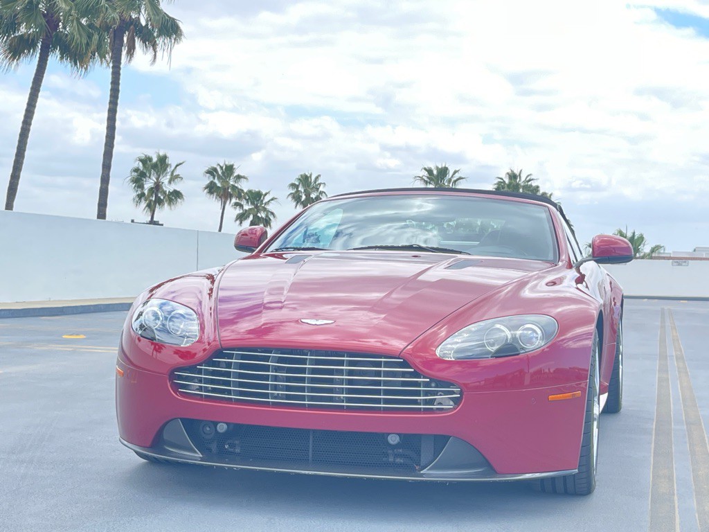 2011 Aston Martin V8 Image 24