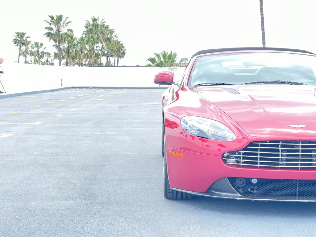 2011 Aston Martin V8 Image 26