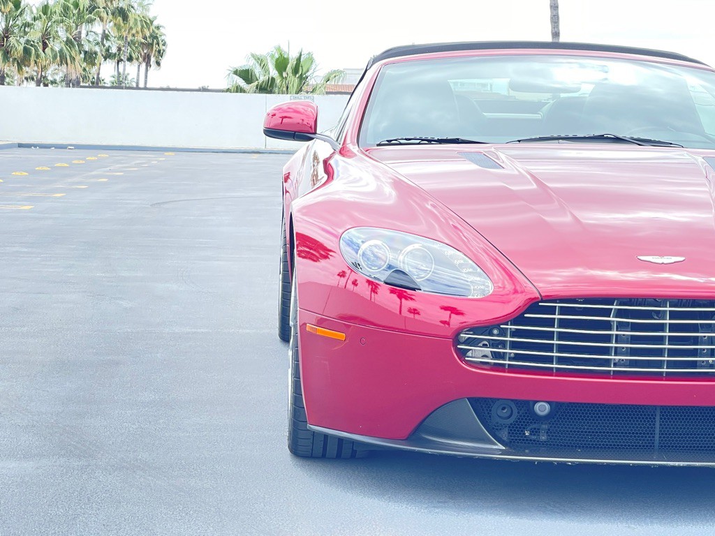 2011 Aston Martin V8 Image 29
