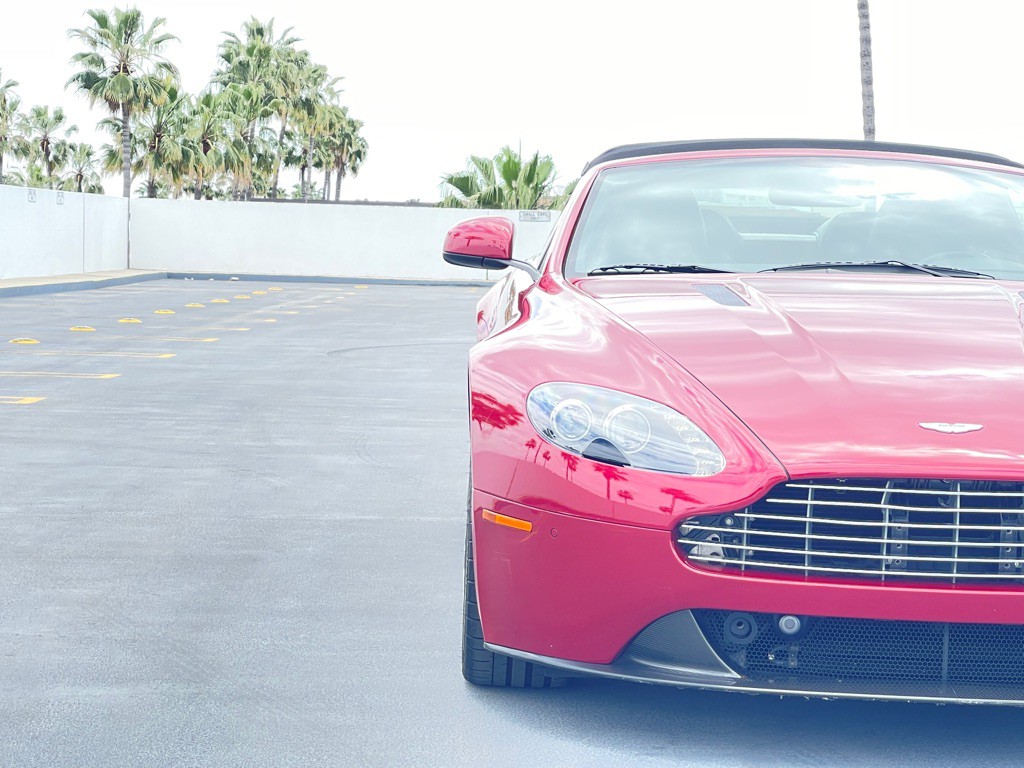 2011 Aston Martin V8 Image 33