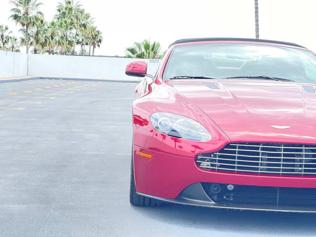 2011 Aston Martin V8 Image 34