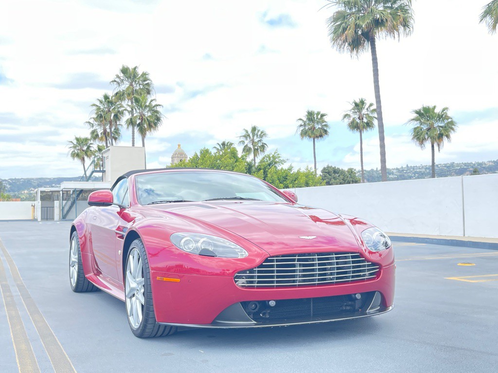 2011 Aston Martin V8 Image 39