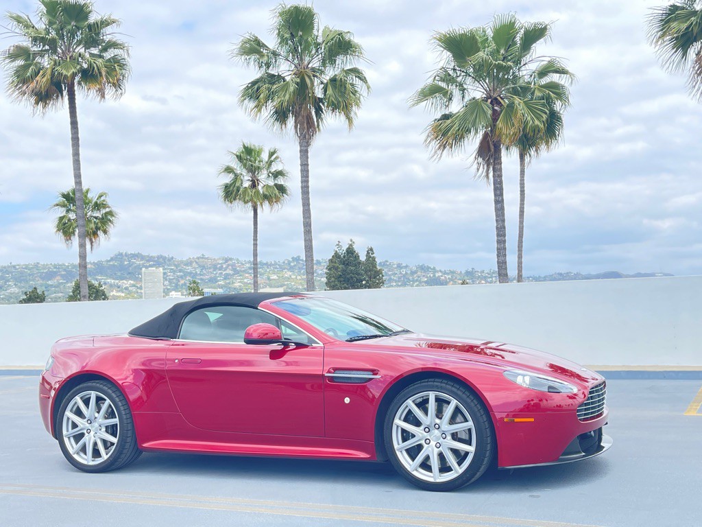 2011 Aston Martin V8 Image 41