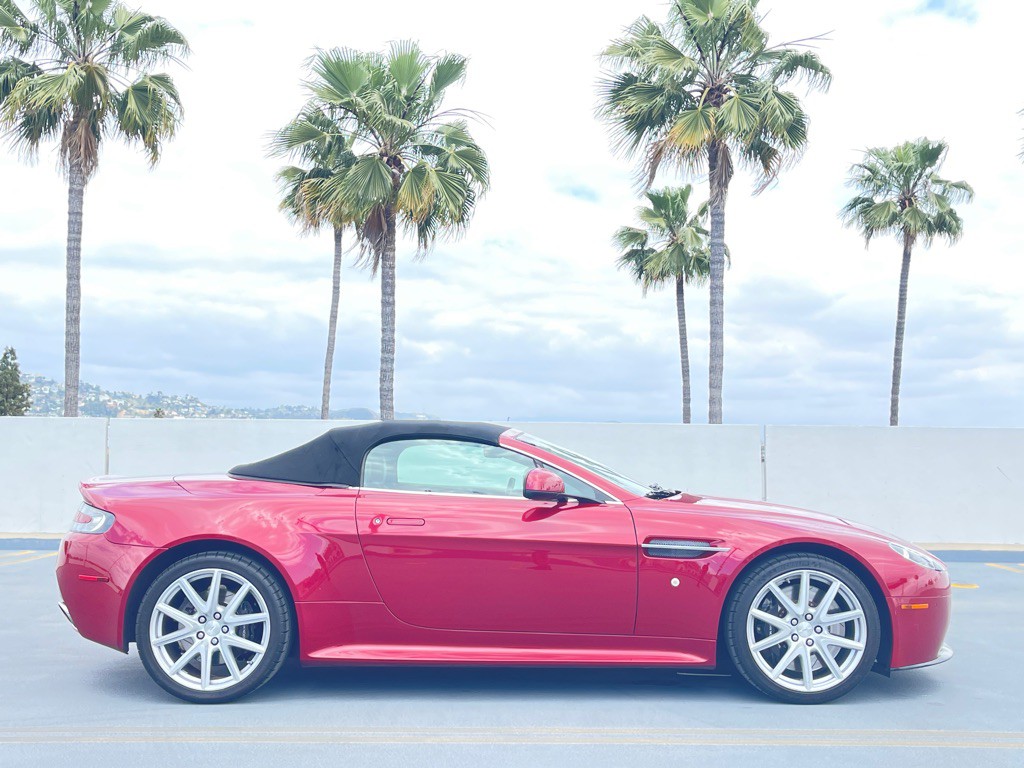 2011 Aston Martin V8 Image 42