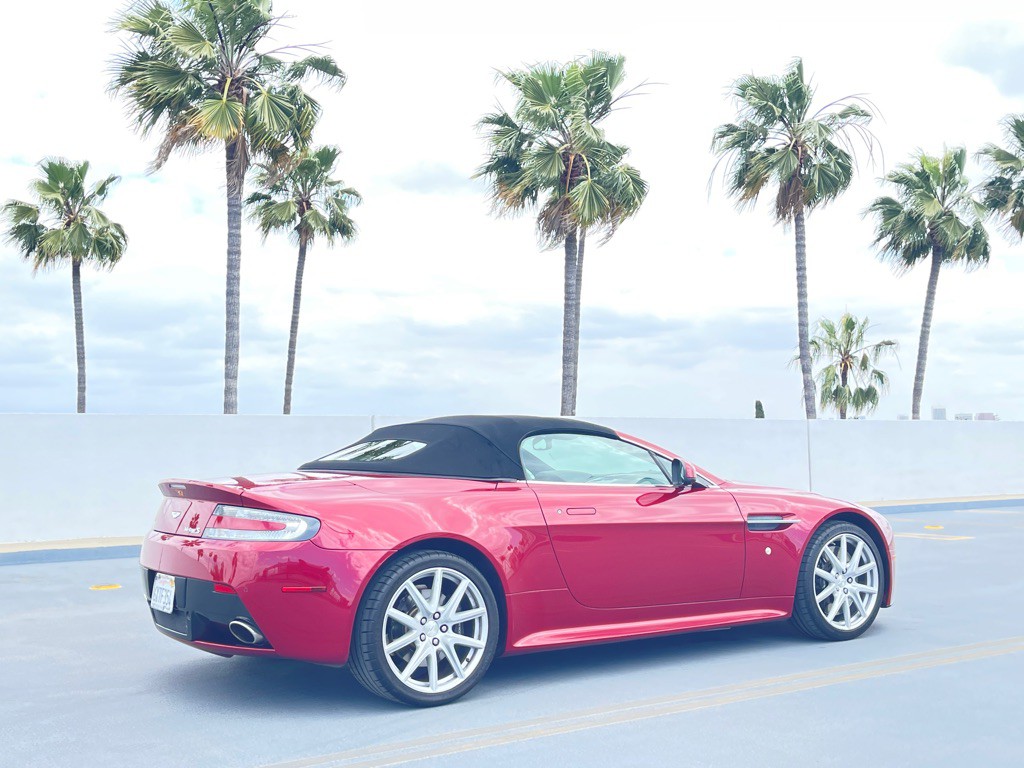 2011 Aston Martin V8 Image 44