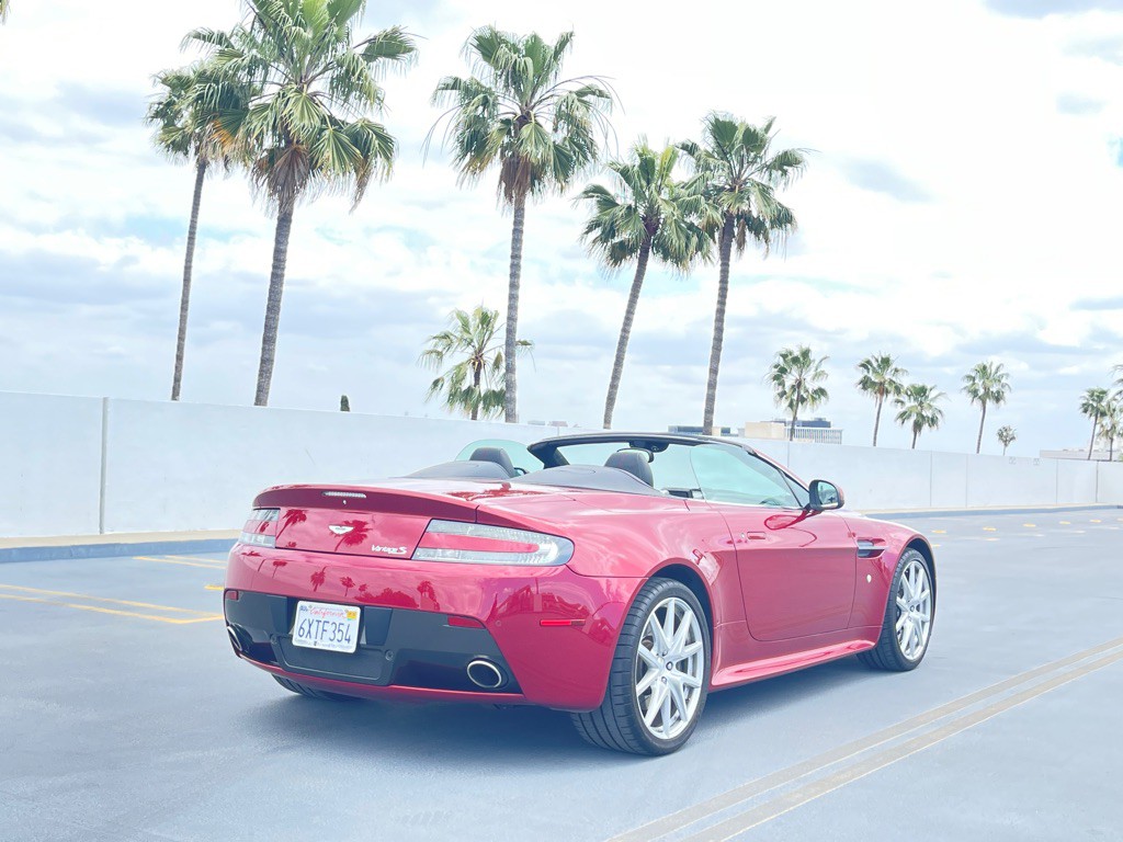 2011 Aston Martin V8 Image 58