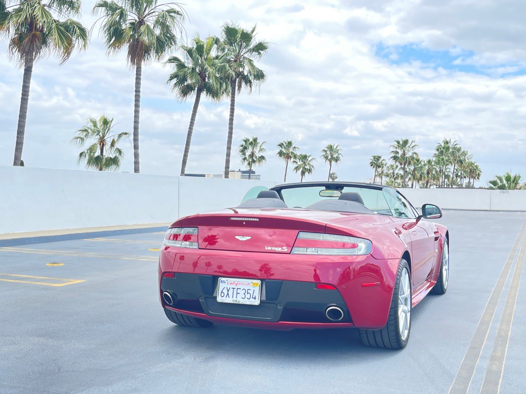 2011 Aston Martin V8 Image 59
