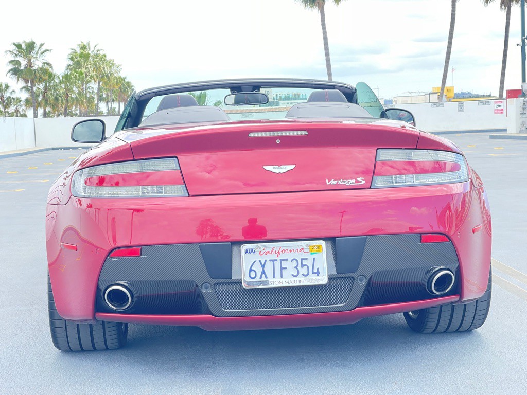 2011 Aston Martin V8 Image 64