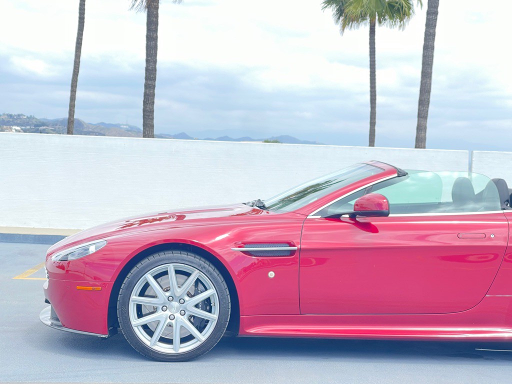 2011 Aston Martin V8 Image 71