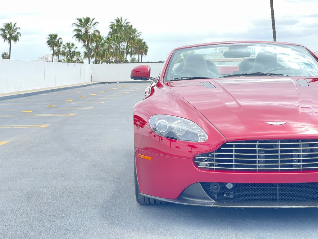 2011 Aston Martin V8 Image 74