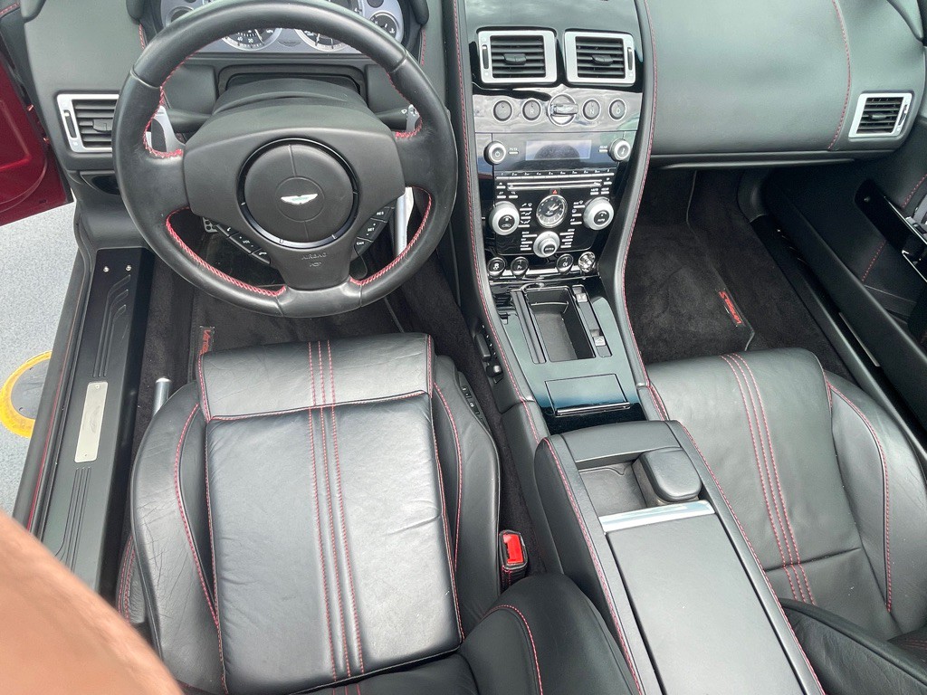 2011 Aston Martin V8 Image 86