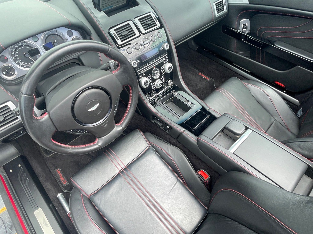 2011 Aston Martin V8 Image 88