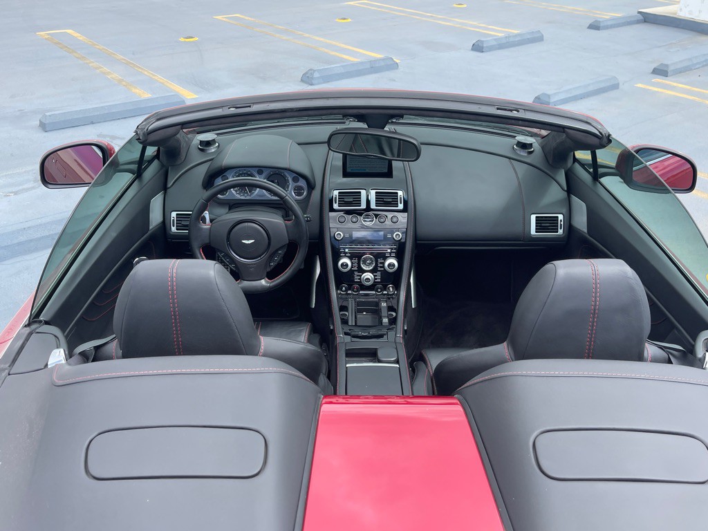 2011 Aston Martin V8 Image 97