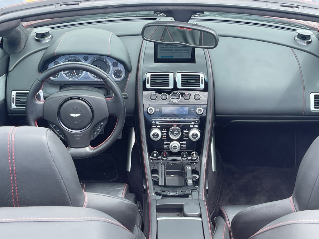 2011 Aston Martin V8 Image 98