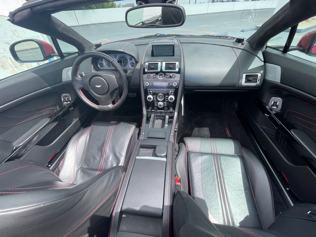 2011 Aston Martin V8 Image 100