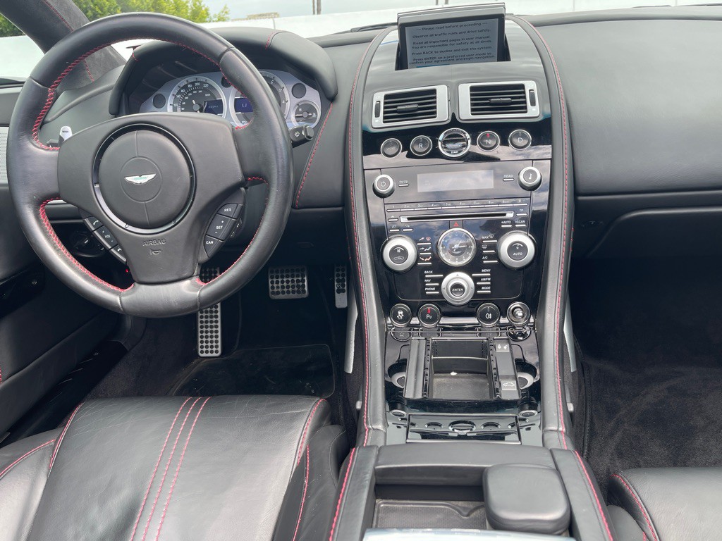 2011 Aston Martin V8 Image 113