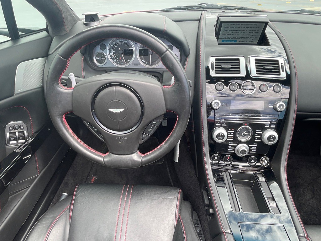 2011 Aston Martin V8 Image 118