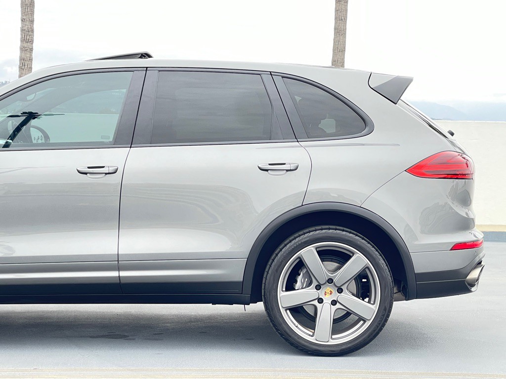 2016 Porsche Cayenne Image 6