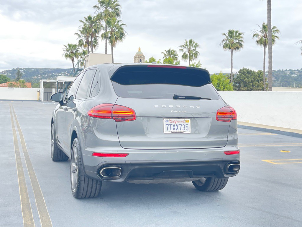 2016 Porsche Cayenne Image 8