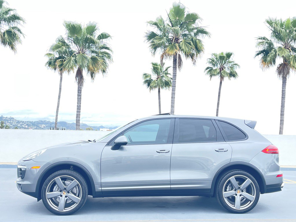 2016 Porsche Cayenne Image 12