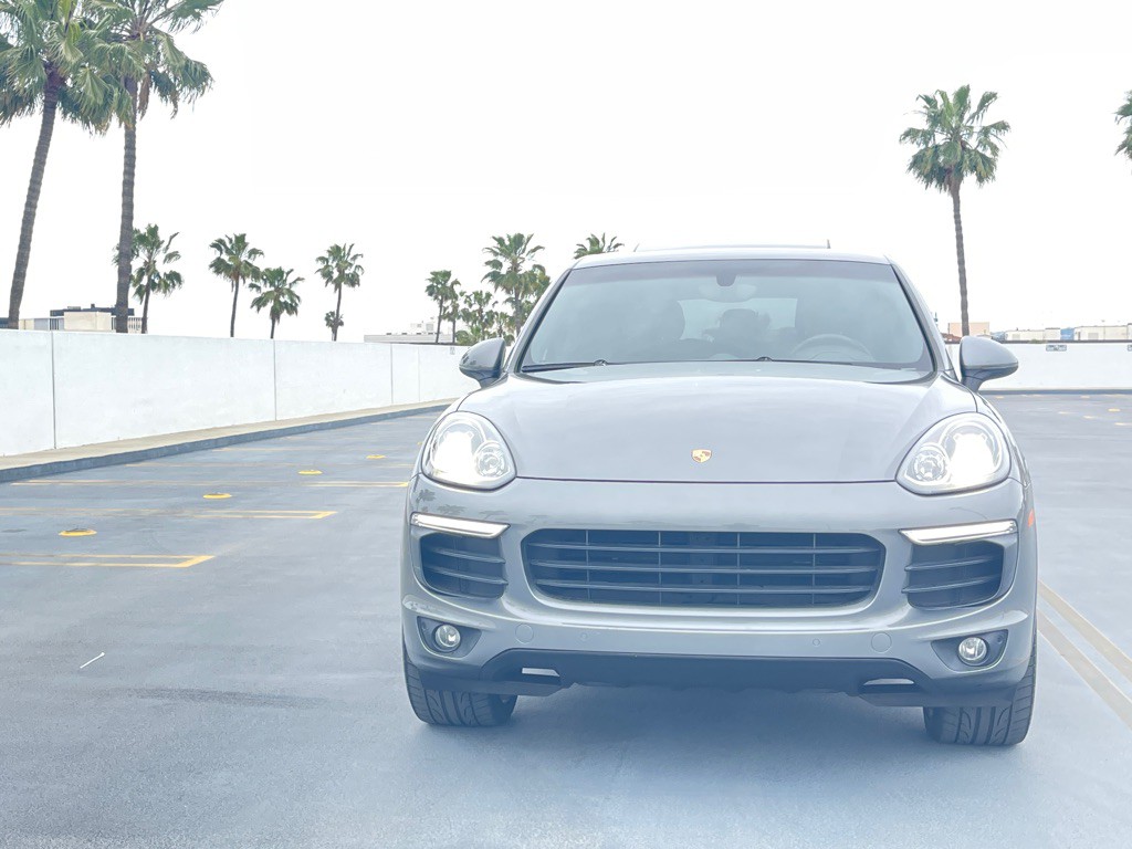 2016 Porsche Cayenne Image 16