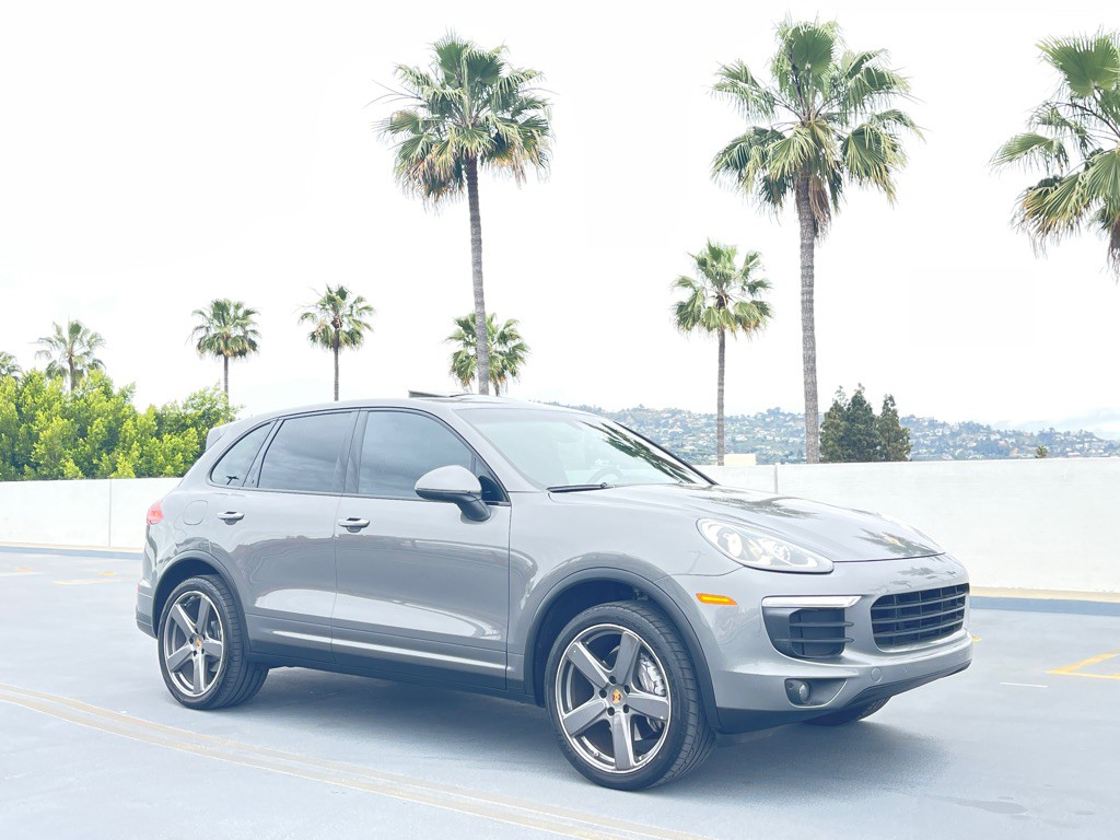 2016 Porsche Cayenne Image 24