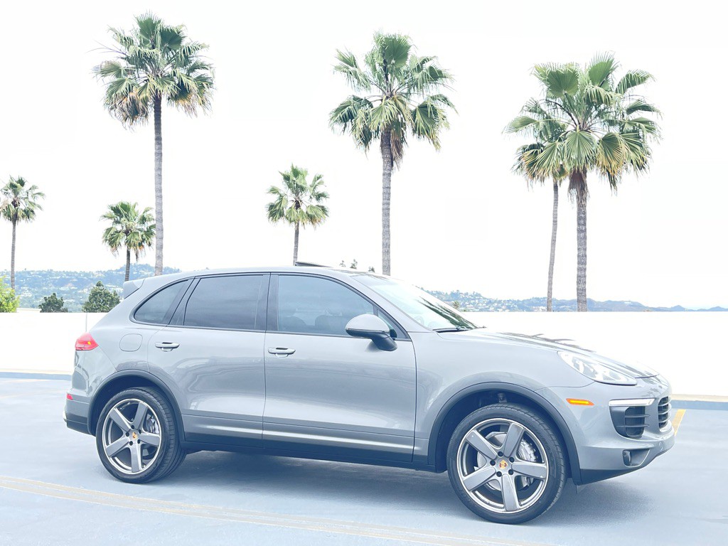2016 Porsche Cayenne Image 25