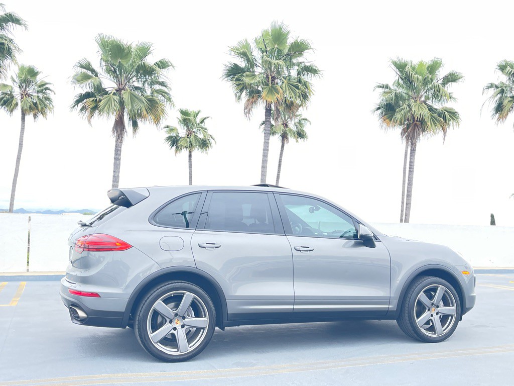 2016 Porsche Cayenne Image 27
