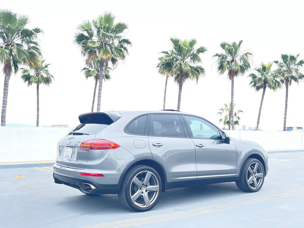 2016 Porsche Cayenne Image 28