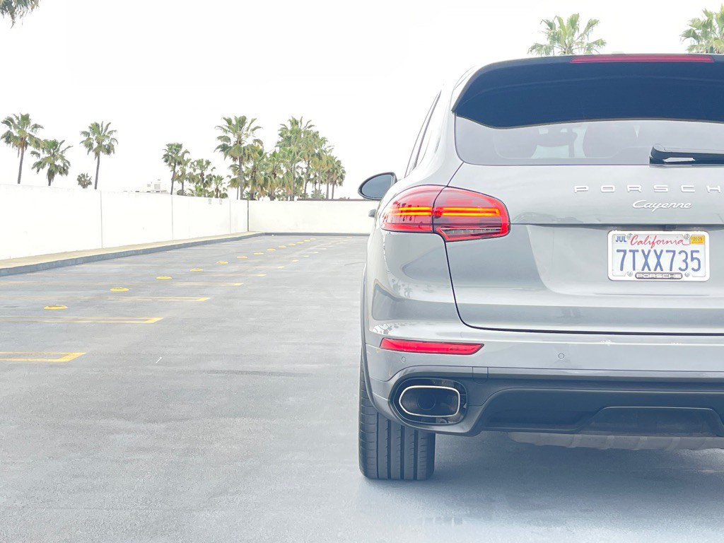 2016 Porsche Cayenne Image 32