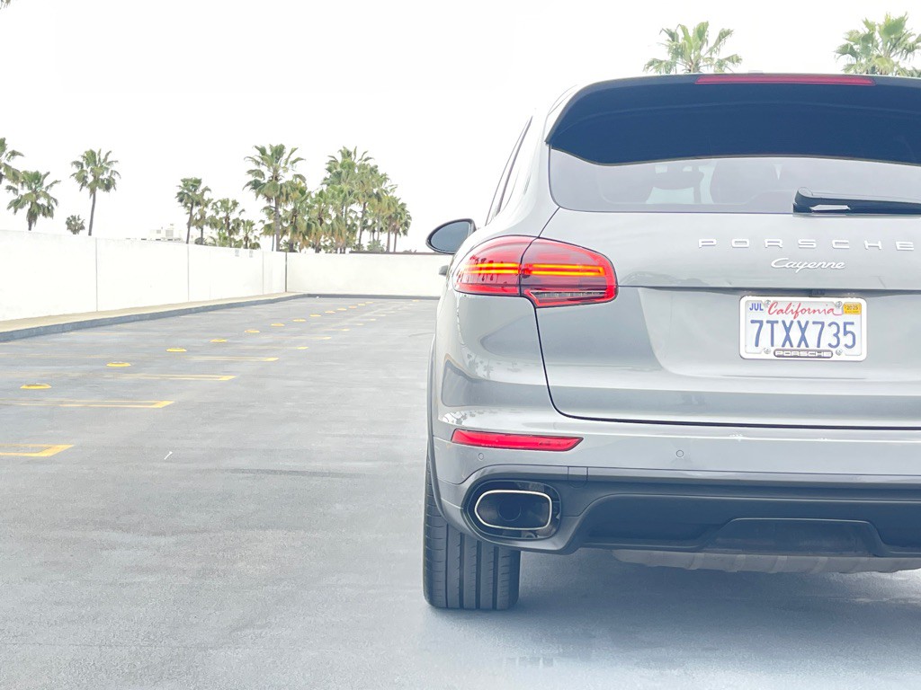 2016 Porsche Cayenne Image 33