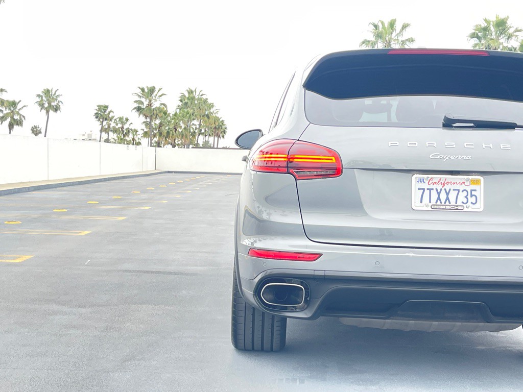 2016 Porsche Cayenne Image 34