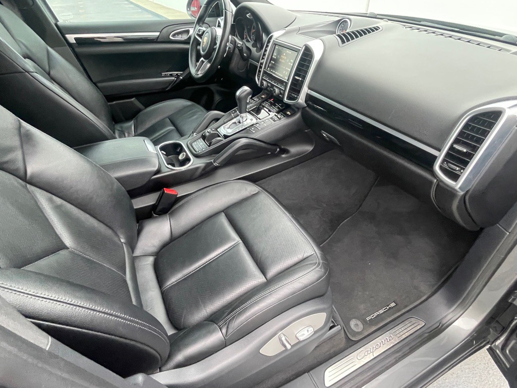 2016 Porsche Cayenne Image 51
