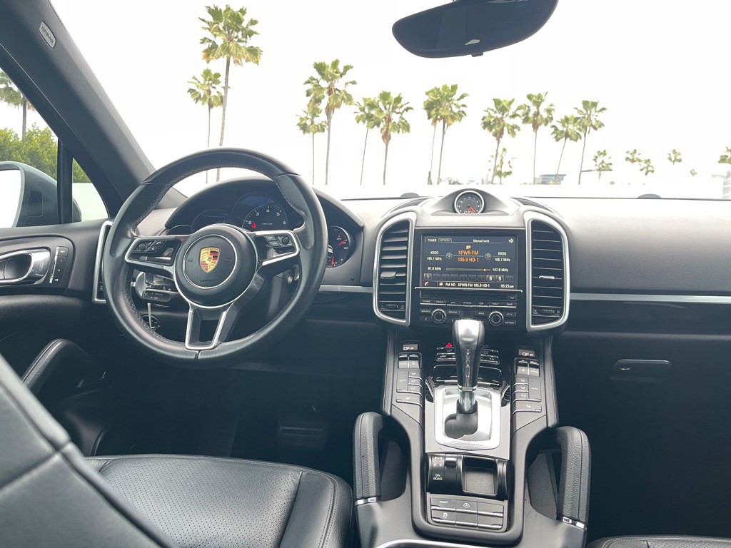 2016 Porsche Cayenne Image 64