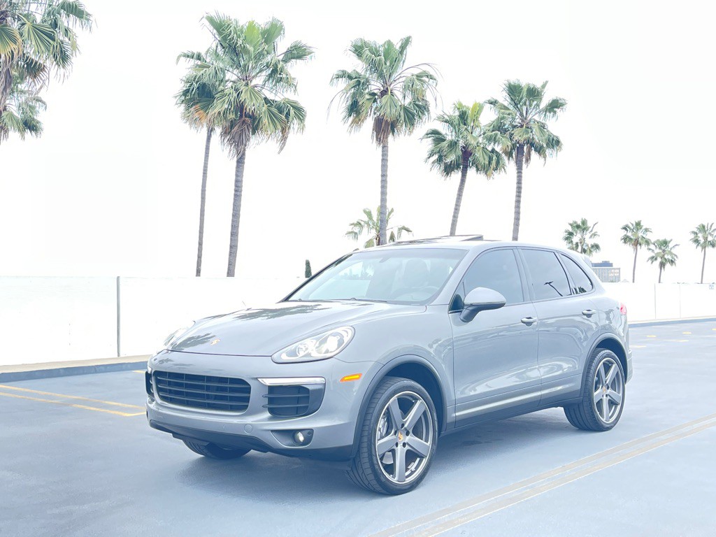 2016 Porsche Cayenne Image 1