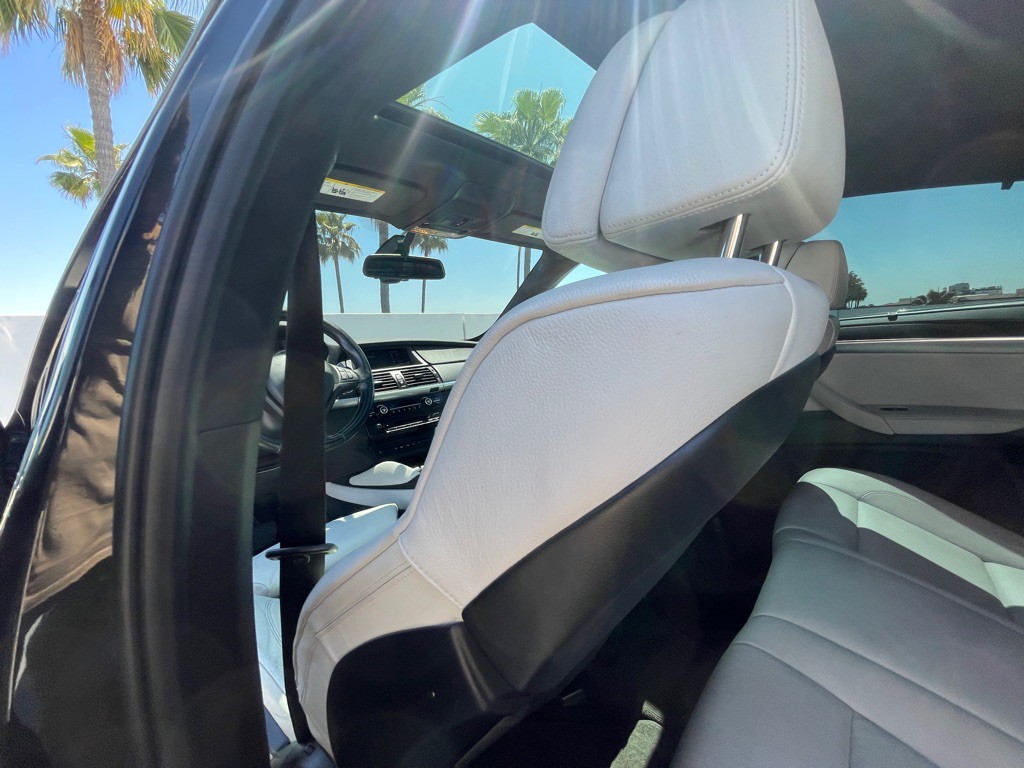 2014 BMW X6 Image 65
