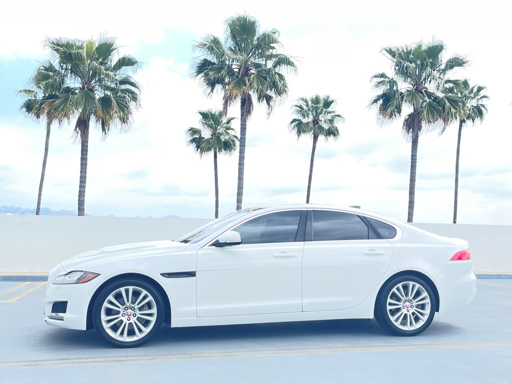 2018 Jaguar XF Image 14