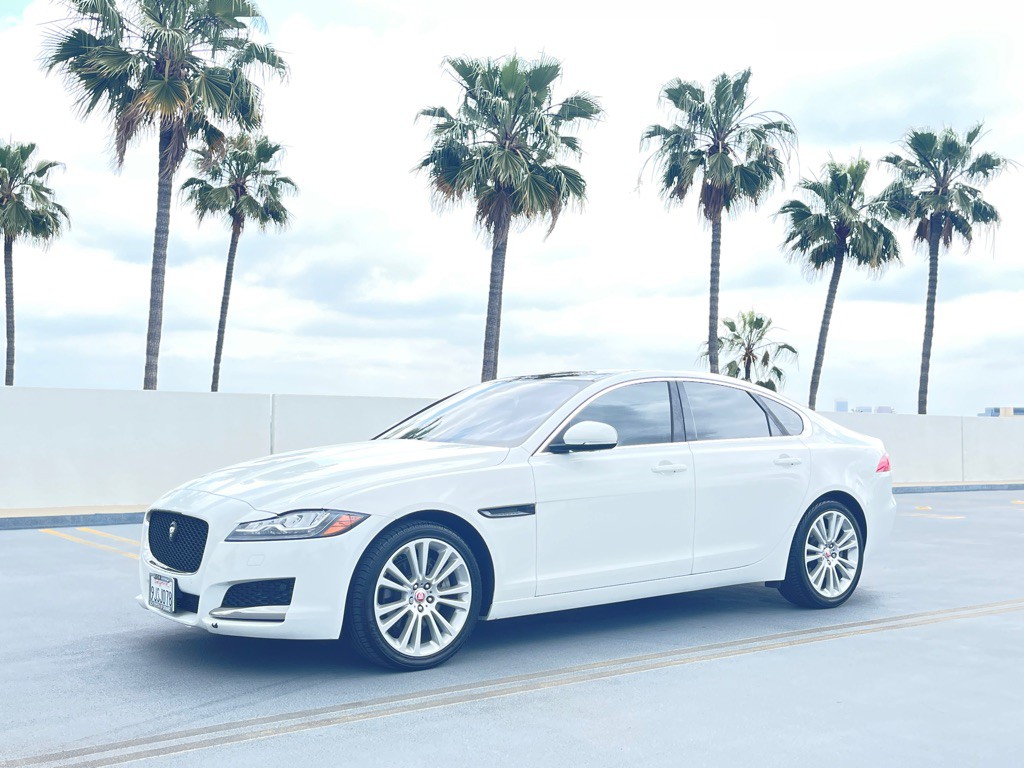 2018 Jaguar XF Image 15