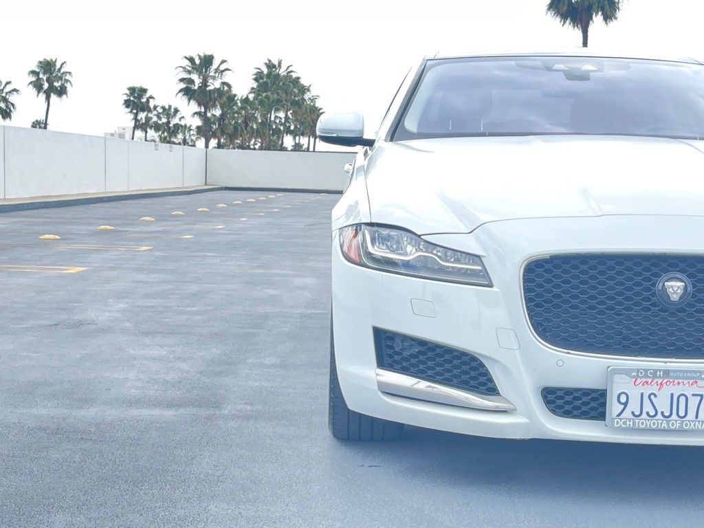 2018 Jaguar XF Image 19