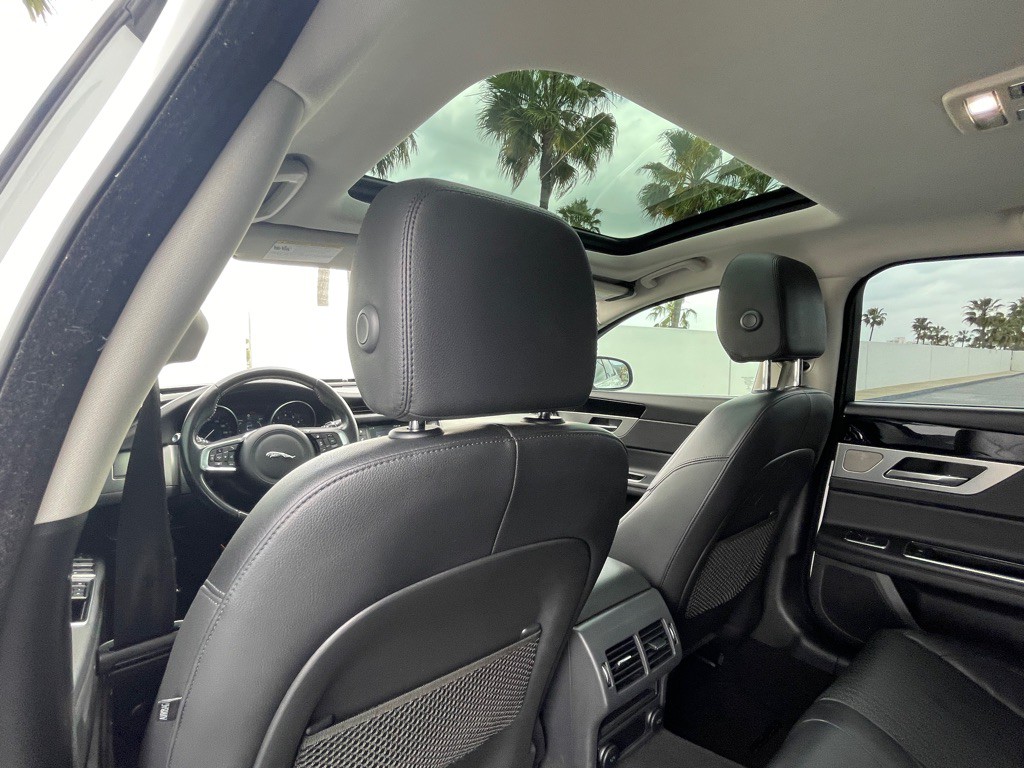 2018 Jaguar XF Image 55