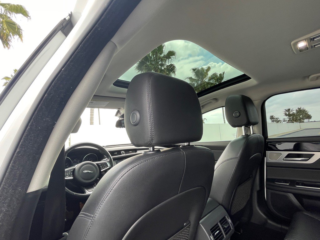 2018 Jaguar XF Image 56