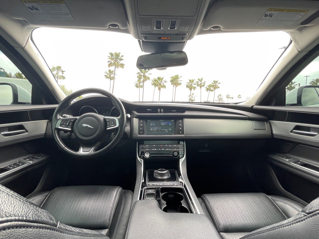 2018 Jaguar XF Image 57