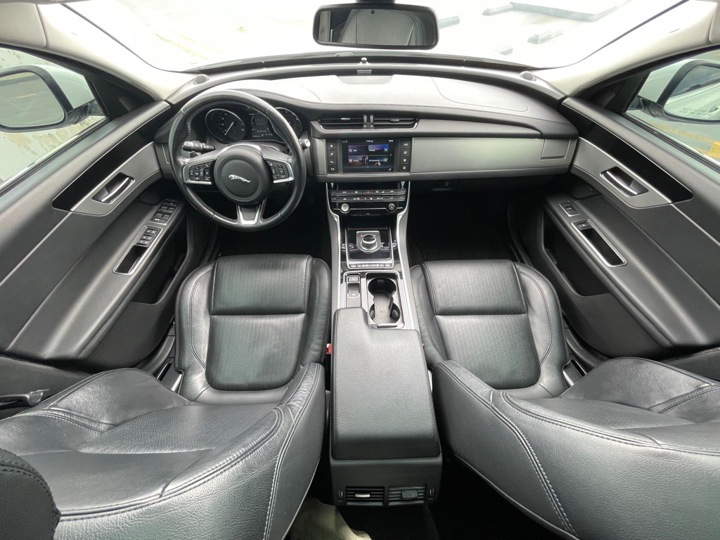 2018 Jaguar XF Image 58