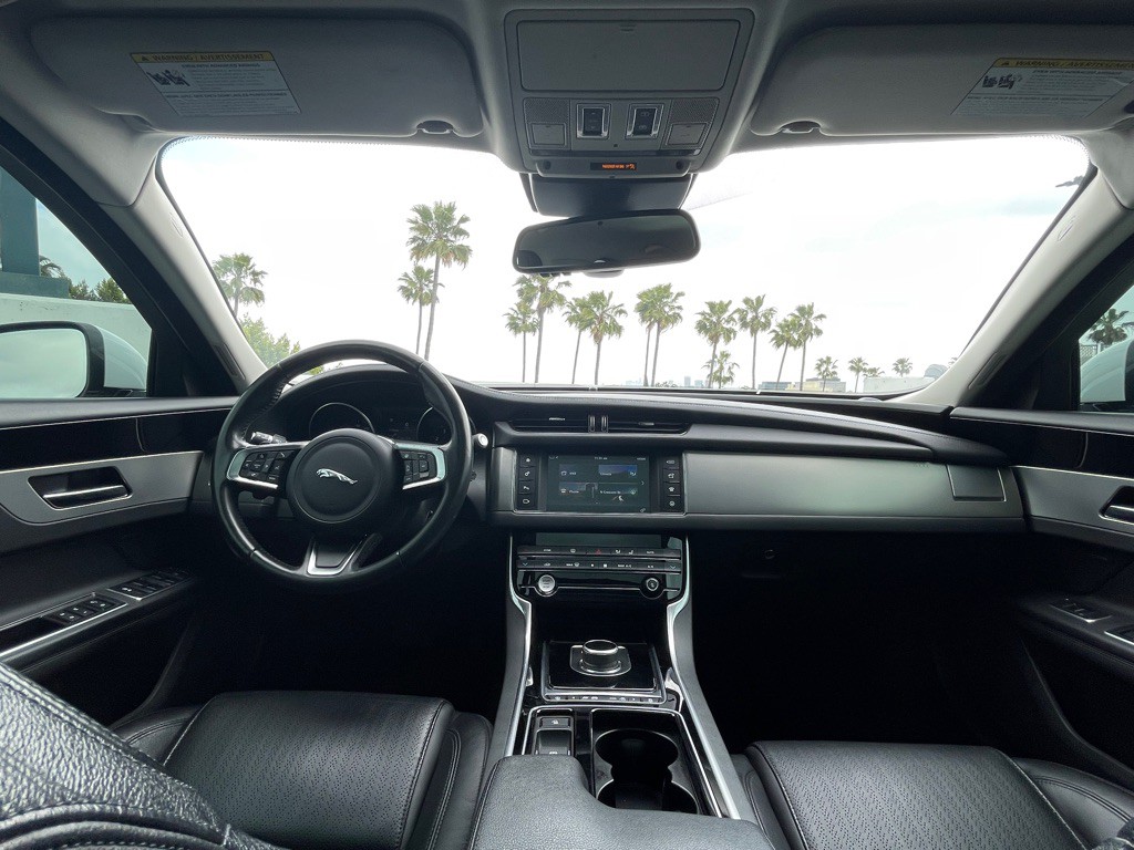2018 Jaguar XF Image 60
