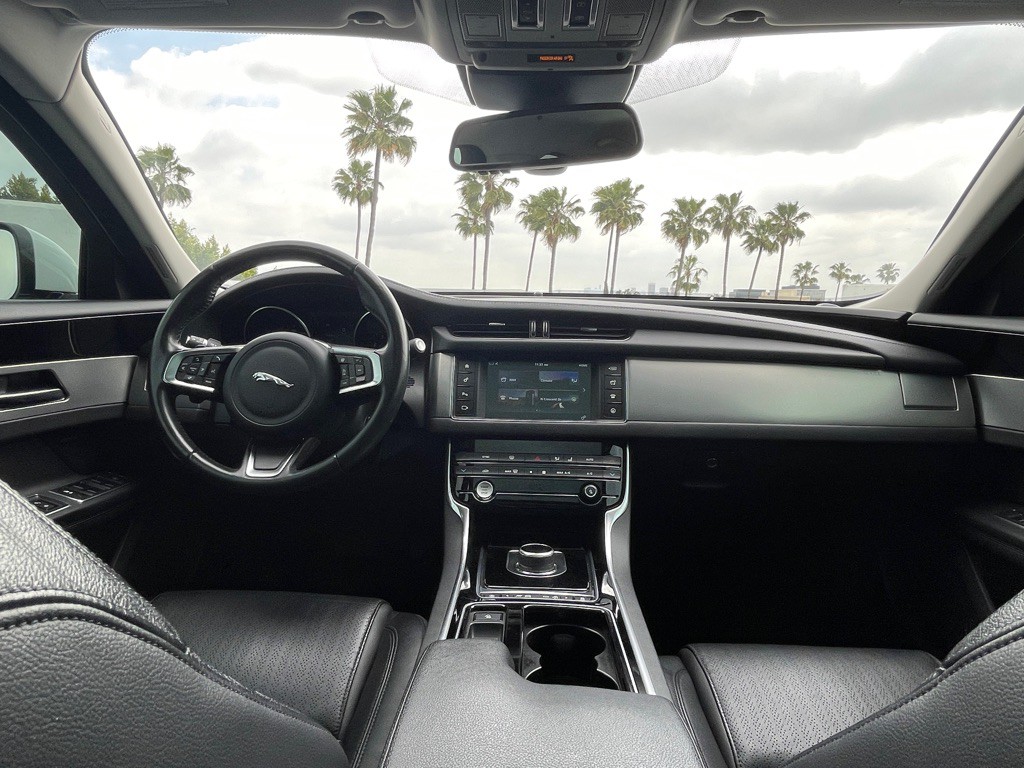 2018 Jaguar XF Image 62