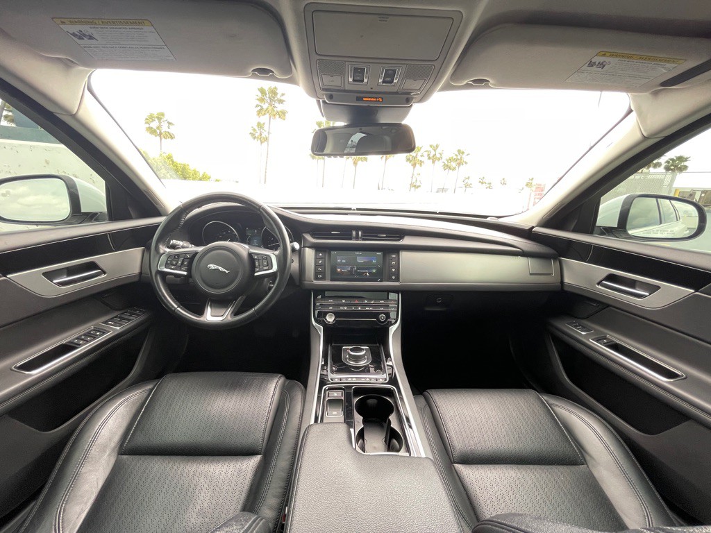 2018 Jaguar XF Image 63