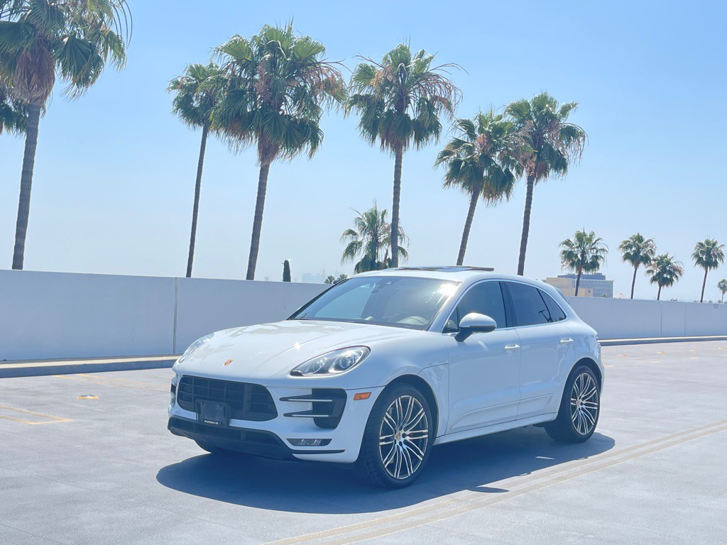 2017 Porsche Macan Image 1