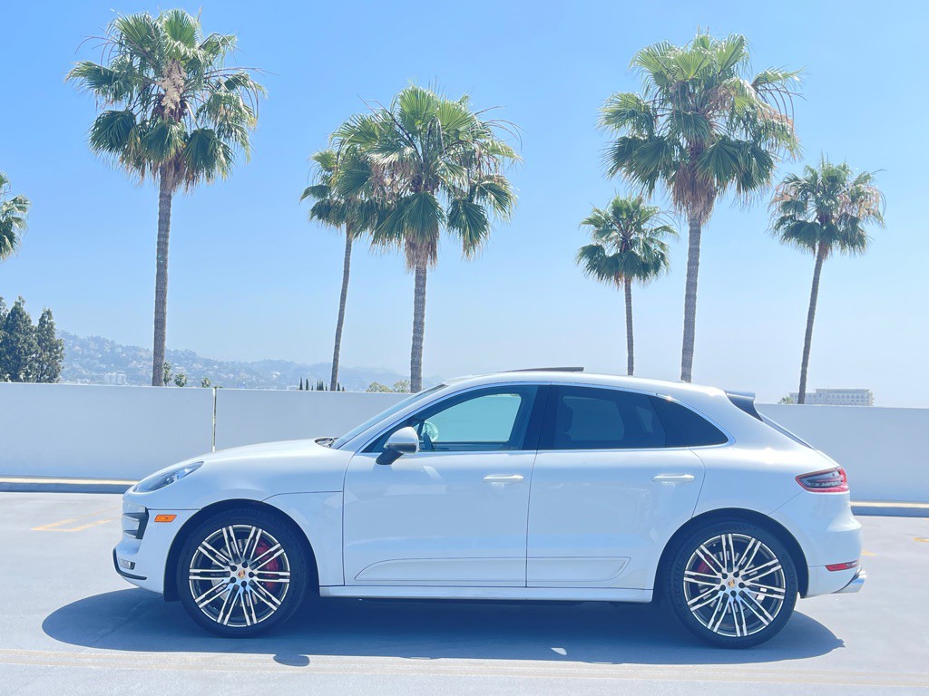 2017 Porsche Macan Image 3