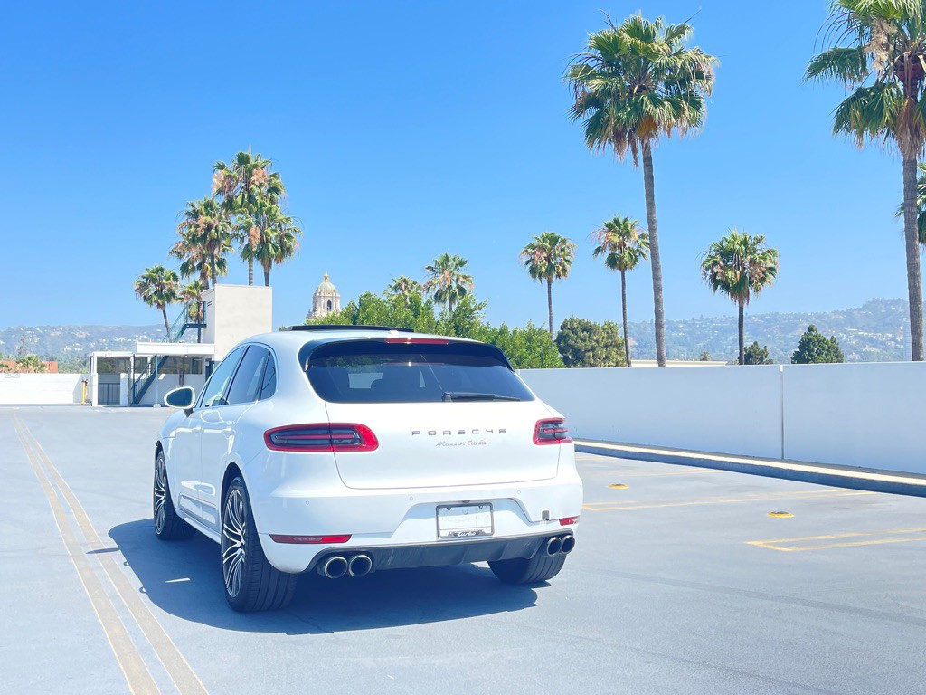2017 Porsche Macan Image 9